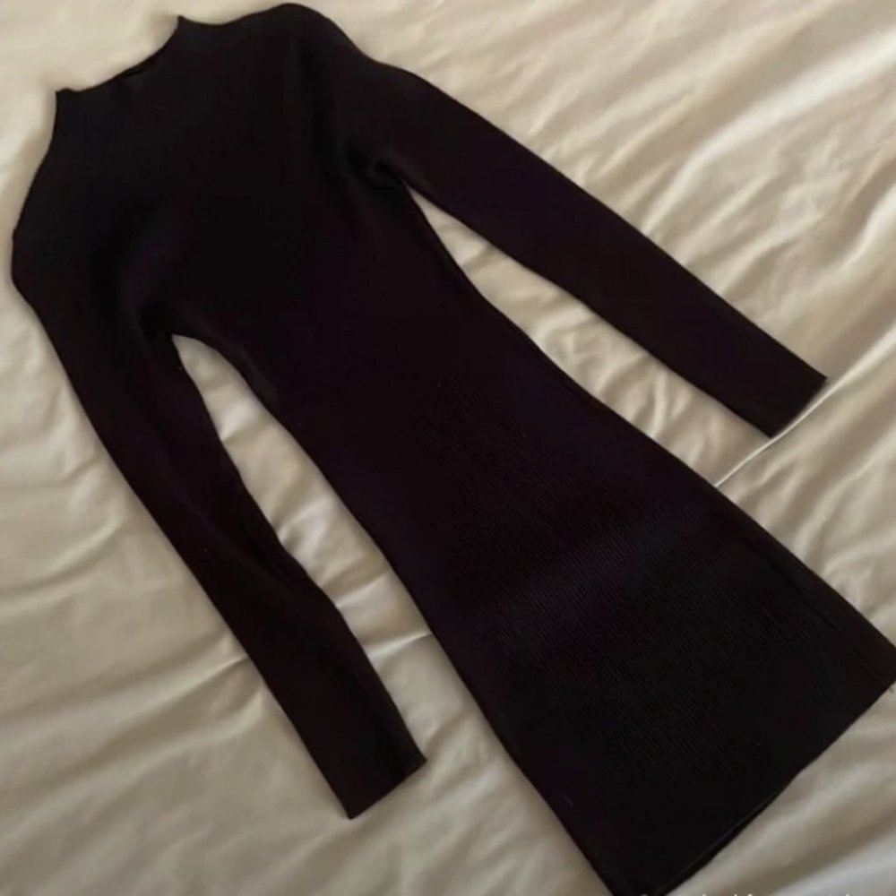 Black Long Sleeved Ribbed Mini Dress
